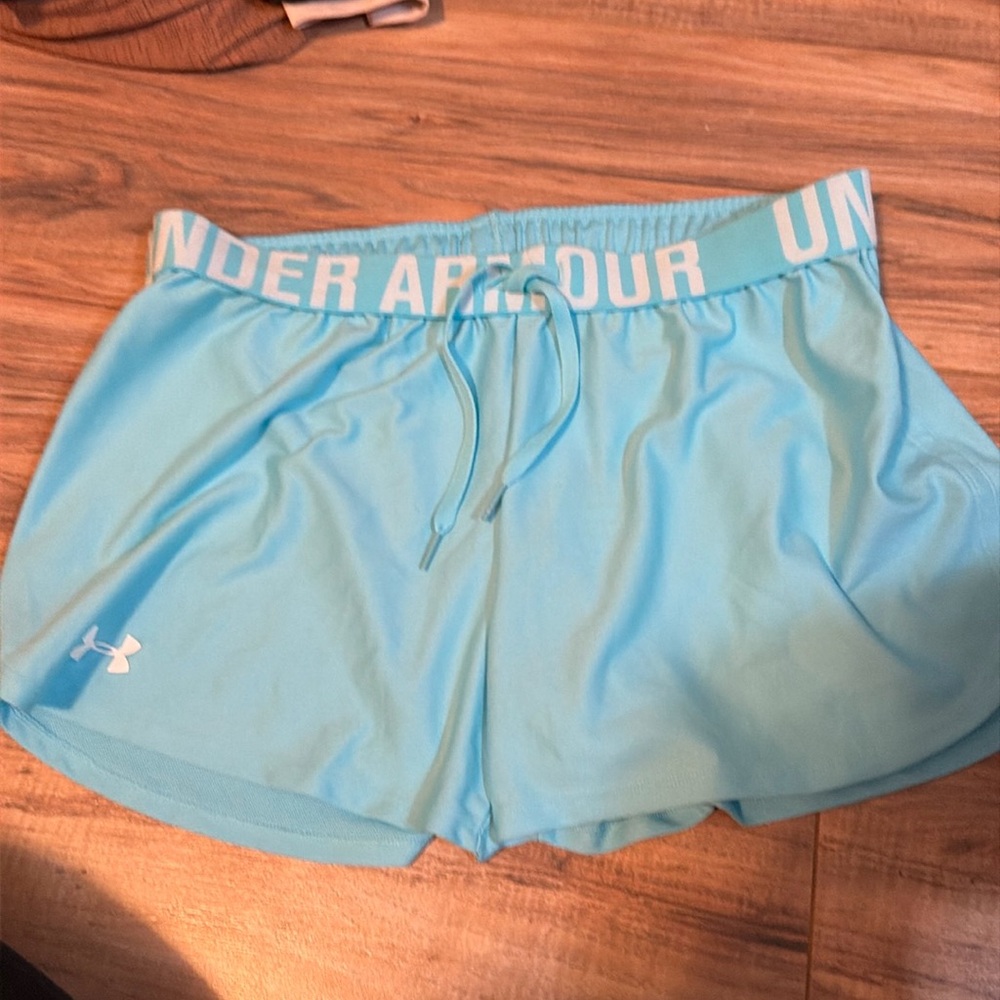 Women’s under armour shorts NWT